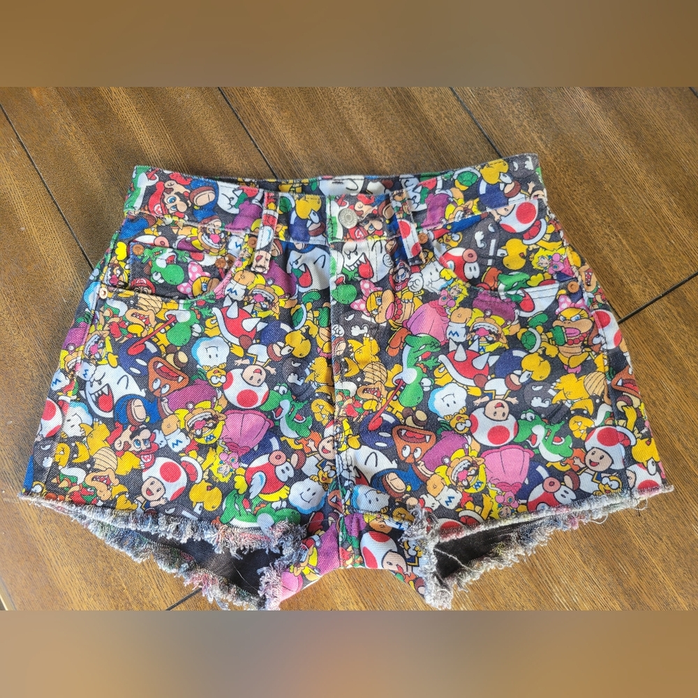 Levi's® X Super Mario 501® Original Womens Shorts · NWOT